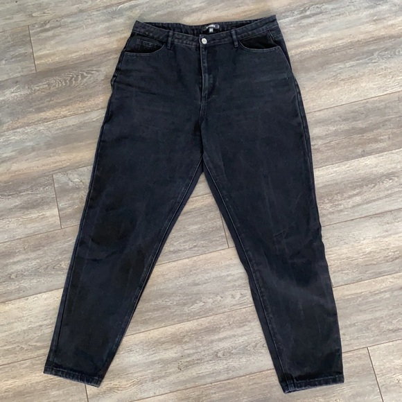 Black riot high waisted mom jean - Picture 4 of 7